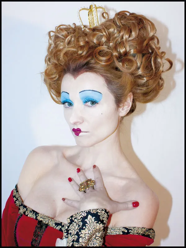 Silberarbeit - Make-up Ausbildung