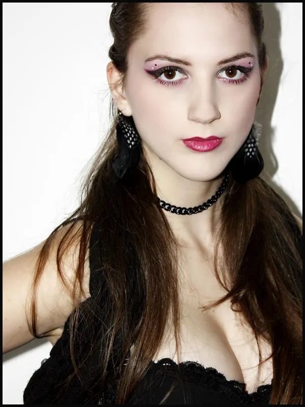 Silberarbeit - Make-up Ausbildung